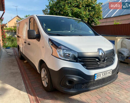 Белый Рено Трафик, объемом двигателя 1.6 л и пробегом 206 тыс. км за 13500 $, фото 1 на Automoto.ua