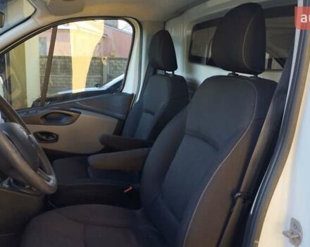 Белый Рено Трафик, объемом двигателя 1.6 л и пробегом 230 тыс. км за 12400 $, фото 5 на Automoto.ua