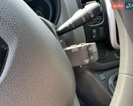 Білий Рено Трафік, об'ємом двигуна 1.6 л та пробігом 190 тис. км за 12700 $, фото 17 на Automoto.ua
