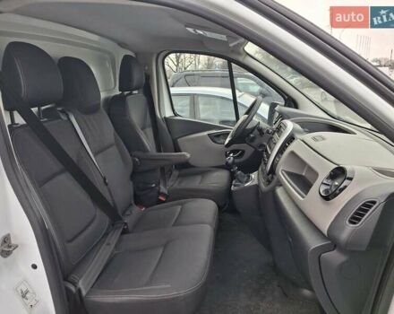 Белый Рено Трафик, объемом двигателя 1.6 л и пробегом 321 тыс. км за 16000 $, фото 7 на Automoto.ua