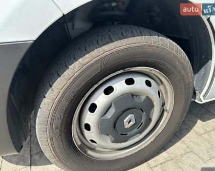 Білий Рено Трафік, об'ємом двигуна 1.6 л та пробігом 190 тис. км за 12700 $, фото 9 на Automoto.ua