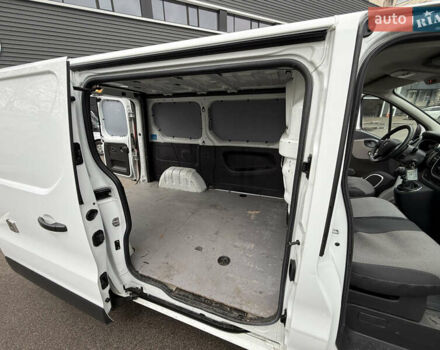 Белый Рено Трафик, объемом двигателя 1.6 л и пробегом 152 тыс. км за 13700 $, фото 10 на Automoto.ua
