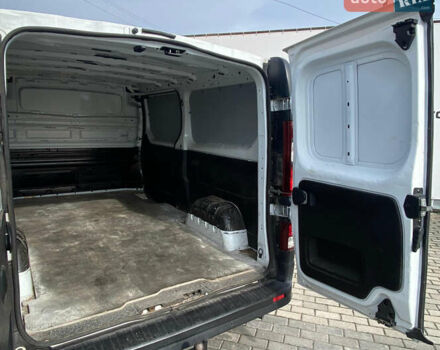 Белый Рено Трафик, объемом двигателя 1.6 л и пробегом 140 тыс. км за 14999 $, фото 11 на Automoto.ua