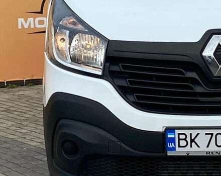 Белый Рено Трафик, объемом двигателя 1.6 л и пробегом 140 тыс. км за 14999 $, фото 3 на Automoto.ua