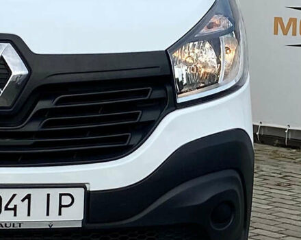 Белый Рено Трафик, объемом двигателя 1.6 л и пробегом 140 тыс. км за 14999 $, фото 4 на Automoto.ua