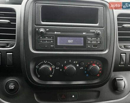 Белый Рено Трафик, объемом двигателя 1.6 л и пробегом 174 тыс. км за 15999 $, фото 23 на Automoto.ua