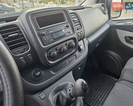 Белый Рено Трафик, объемом двигателя 1.6 л и пробегом 165 тыс. км за 15300 $, фото 18 на Automoto.ua