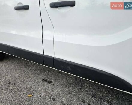 Белый Рено Трафик, объемом двигателя 1.6 л и пробегом 165 тыс. км за 15300 $, фото 8 на Automoto.ua