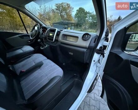 Белый Рено Трафик, объемом двигателя 1.6 л и пробегом 111 тыс. км за 19999 $, фото 59 на Automoto.ua