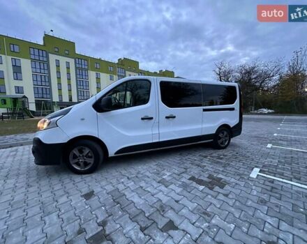 Белый Рено Трафик, объемом двигателя 1.6 л и пробегом 111 тыс. км за 19999 $, фото 1 на Automoto.ua