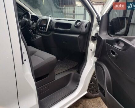 Белый Рено Трафик, объемом двигателя 1.6 л и пробегом 190 тыс. км за 14000 $, фото 12 на Automoto.ua