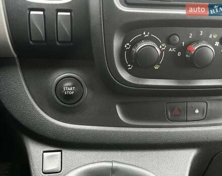 Белый Рено Трафик, объемом двигателя 1.6 л и пробегом 174 тыс. км за 15999 $, фото 22 на Automoto.ua