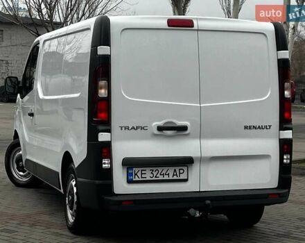 Белый Рено Трафик, объемом двигателя 1.6 л и пробегом 174 тыс. км за 15999 $, фото 1 на Automoto.ua