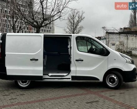 Белый Рено Трафик, объемом двигателя 1.6 л и пробегом 174 тыс. км за 15999 $, фото 8 на Automoto.ua