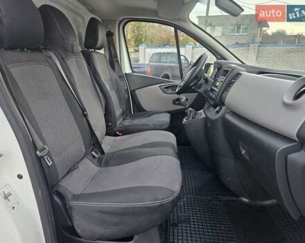 Белый Рено Трафик, объемом двигателя 1.6 л и пробегом 165 тыс. км за 15300 $, фото 14 на Automoto.ua