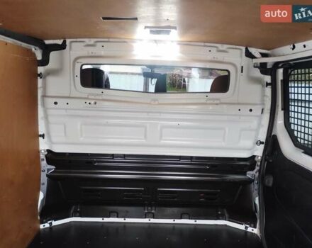 Белый Рено Трафик, объемом двигателя 1.6 л и пробегом 190 тыс. км за 14000 $, фото 21 на Automoto.ua