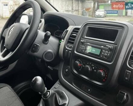 Белый Рено Трафик, объемом двигателя 1.6 л и пробегом 174 тыс. км за 15999 $, фото 19 на Automoto.ua