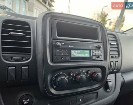 Белый Рено Трафик, объемом двигателя 1.6 л и пробегом 165 тыс. км за 15300 $, фото 16 на Automoto.ua