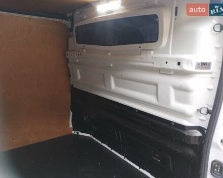 Белый Рено Трафик, объемом двигателя 1.6 л и пробегом 190 тыс. км за 14000 $, фото 14 на Automoto.ua