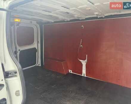 Білий Рено Трафік, об'ємом двигуна 1.6 л та пробігом 228 тис. км за 14800 $, фото 6 на Automoto.ua