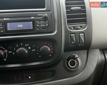 Белый Рено Трафик, объемом двигателя 1.6 л и пробегом 174 тыс. км за 15999 $, фото 25 на Automoto.ua