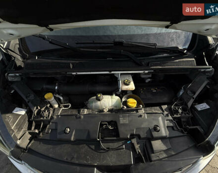 Белый Рено Трафик, объемом двигателя 2 л и пробегом 185 тыс. км за 16250 $, фото 19 на Automoto.ua