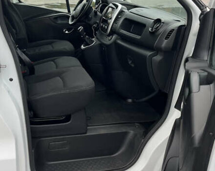 Белый Рено Трафик, объемом двигателя 2 л и пробегом 201 тыс. км за 16200 $, фото 50 на Automoto.ua