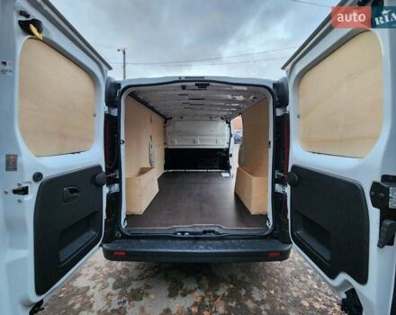 Белый Рено Трафик, объемом двигателя 2 л и пробегом 115 тыс. км за 18500 $, фото 17 на Automoto.ua