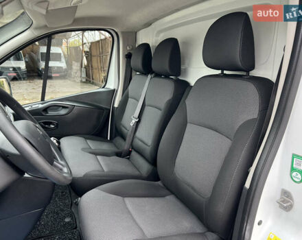 Белый Рено Трафик, объемом двигателя 2 л и пробегом 168 тыс. км за 18950 $, фото 19 на Automoto.ua