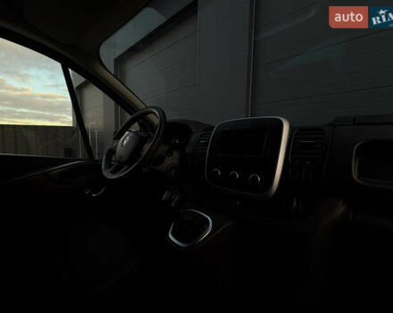 Белый Рено Трафик, объемом двигателя 2 л и пробегом 118 тыс. км за 18700 $, фото 52 на Automoto.ua