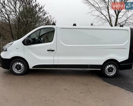 Белый Рено Трафик, объемом двигателя 2 л и пробегом 49 тыс. км за 21000 $, фото 2 на Automoto.ua
