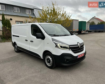 Белый Рено Трафик, объемом двигателя 2 л и пробегом 168 тыс. км за 18950 $, фото 1 на Automoto.ua