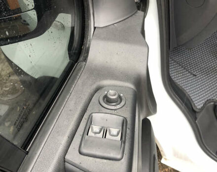 Білий Рено Трафік, об'ємом двигуна 2 л та пробігом 257 тис. км за 16800 $, фото 10 на Automoto.ua