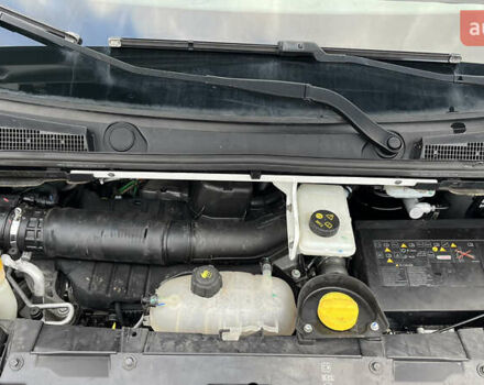 Белый Рено Трафик, объемом двигателя 2 л и пробегом 201 тыс. км за 16200 $, фото 49 на Automoto.ua