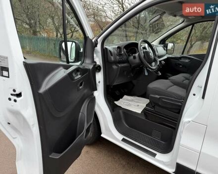 Белый Рено Трафик, объемом двигателя 2 л и пробегом 49 тыс. км за 21000 $, фото 11 на Automoto.ua