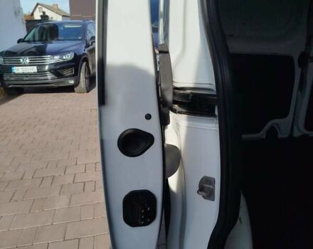 Белый Рено Трафик, объемом двигателя 0 л и пробегом 188 тыс. км за 16000 $, фото 19 на Automoto.ua