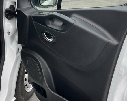 Белый Рено Трафик, объемом двигателя 2 л и пробегом 201 тыс. км за 16200 $, фото 52 на Automoto.ua