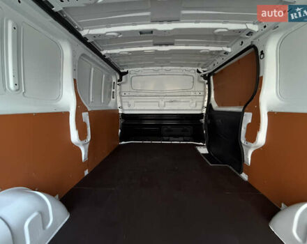 Белый Рено Трафик, объемом двигателя 2 л и пробегом 118 тыс. км за 18700 $, фото 33 на Automoto.ua