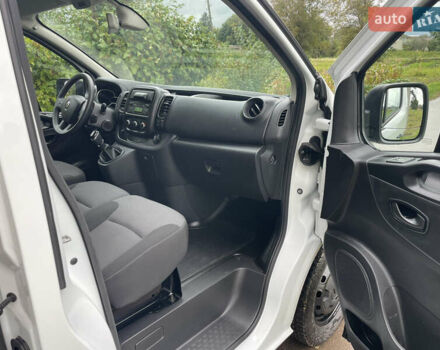 Белый Рено Трафик, объемом двигателя 2 л и пробегом 198 тыс. км за 17300 $, фото 13 на Automoto.ua