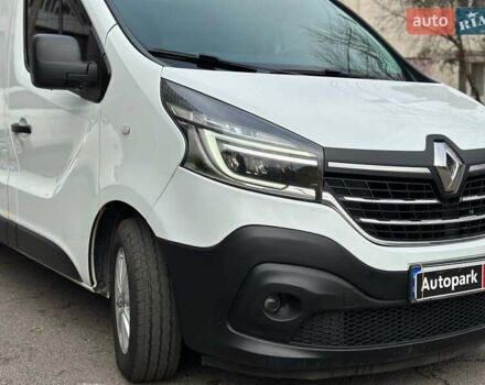 Білий Рено Трафік, об'ємом двигуна 2 л та пробігом 207 тис. км за 18100 $, фото 3 на Automoto.ua