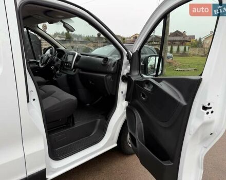 Белый Рено Трафик, объемом двигателя 2 л и пробегом 49 тыс. км за 21000 $, фото 8 на Automoto.ua