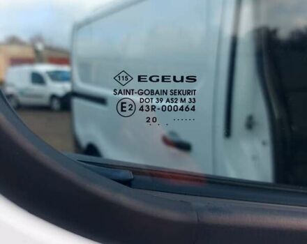 Белый Рено Трафик, объемом двигателя 2 л и пробегом 185 тыс. км за 17300 $, фото 22 на Automoto.ua