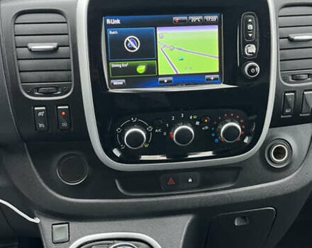 Белый Рено Трафик, объемом двигателя 2 л и пробегом 201 тыс. км за 16200 $, фото 35 на Automoto.ua