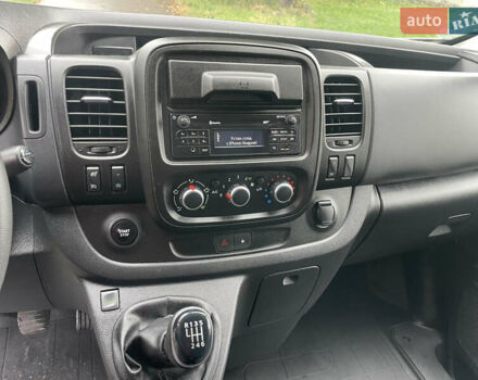 Белый Рено Трафик, объемом двигателя 2 л и пробегом 198 тыс. км за 17300 $, фото 16 на Automoto.ua