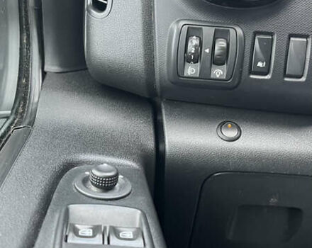 Белый Рено Трафик, объемом двигателя 2 л и пробегом 201 тыс. км за 16200 $, фото 43 на Automoto.ua