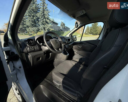 Белый Рено Трафик, объемом двигателя 2 л и пробегом 185 тыс. км за 16250 $, фото 11 на Automoto.ua