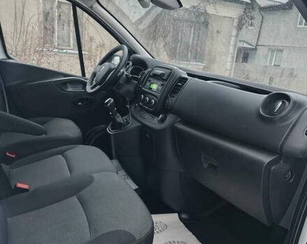 Білий Рено Трафік, об'ємом двигуна 2 л та пробігом 232 тис. км за 17500 $, фото 11 на Automoto.ua