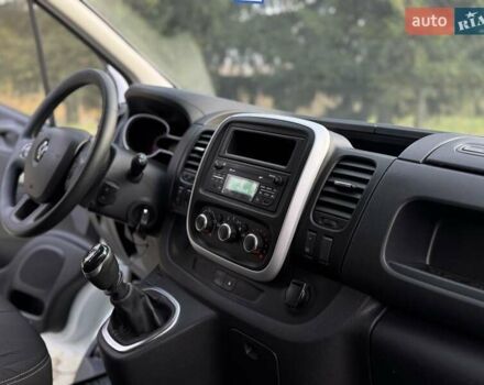 Білий Рено Трафік, об'ємом двигуна 1.6 л та пробігом 206 тис. км за 16100 $, фото 59 на Automoto.ua