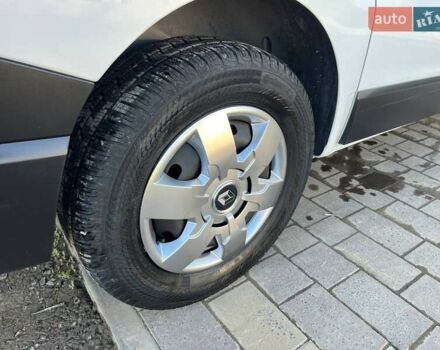 Білий Рено Трафік, об'ємом двигуна 2 л та пробігом 264 тис. км за 15900 $, фото 16 на Automoto.ua