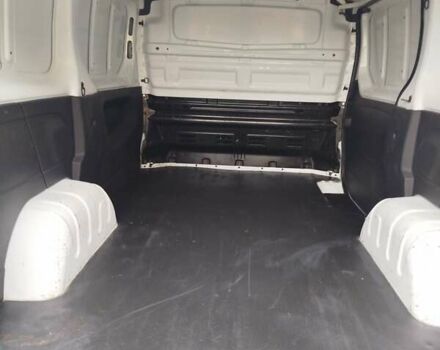 Белый Рено Трафик, объемом двигателя 0 л и пробегом 188 тыс. км за 16000 $, фото 9 на Automoto.ua